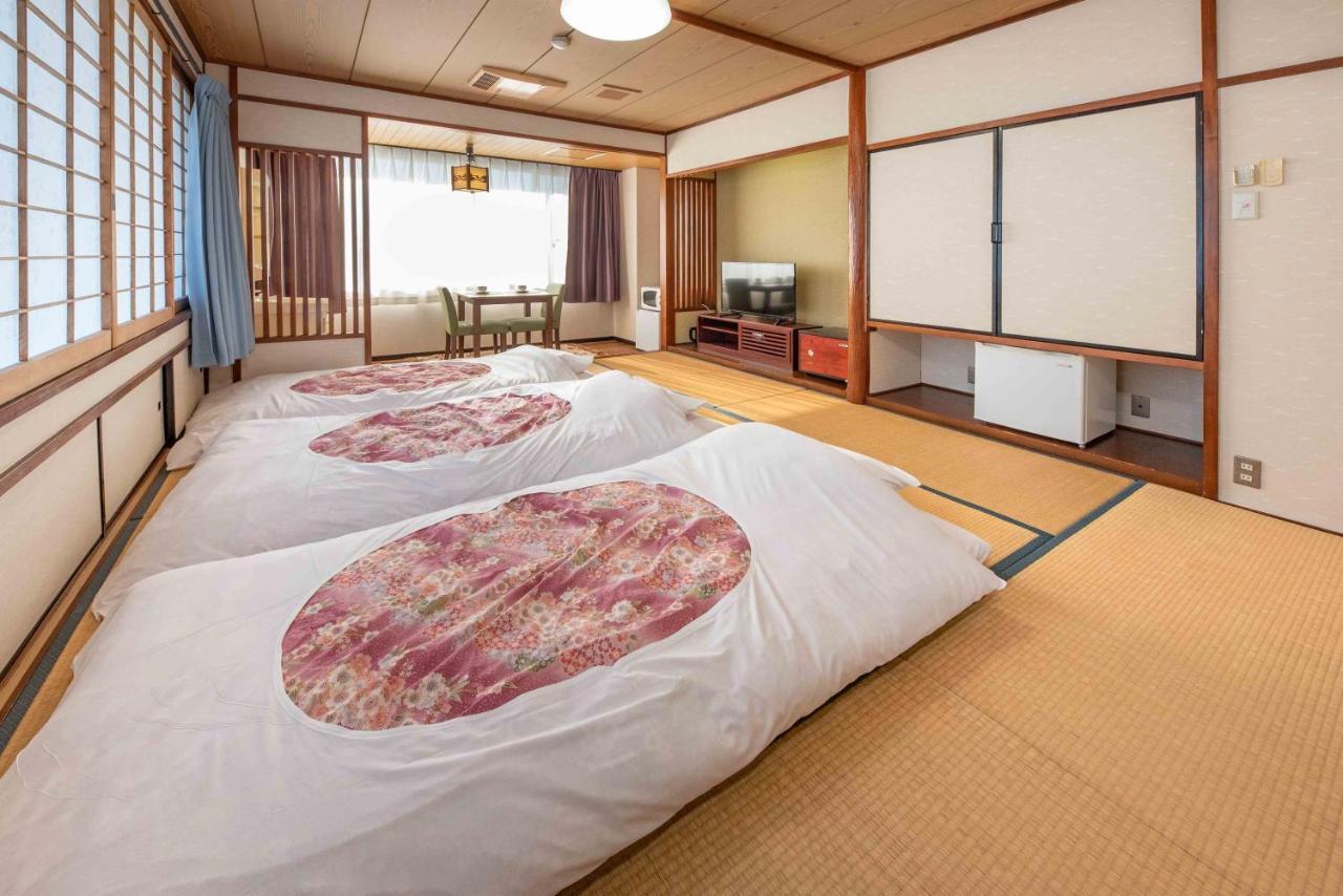 旅館 ホテル新まこも 2*